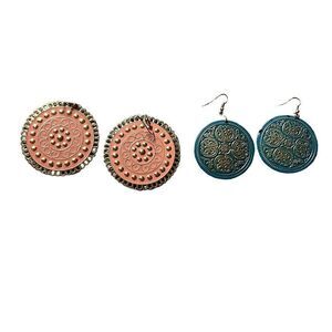 Bundle of womens earrings 